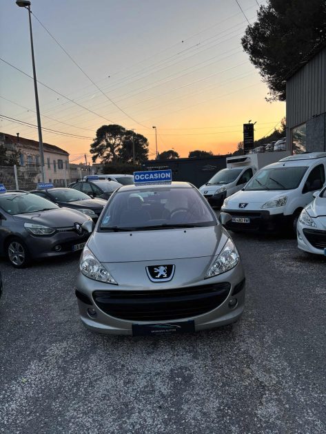 PEUGEOT 207 1.4E 16V EXECUTIVE GARANTIE 6 MOIS 