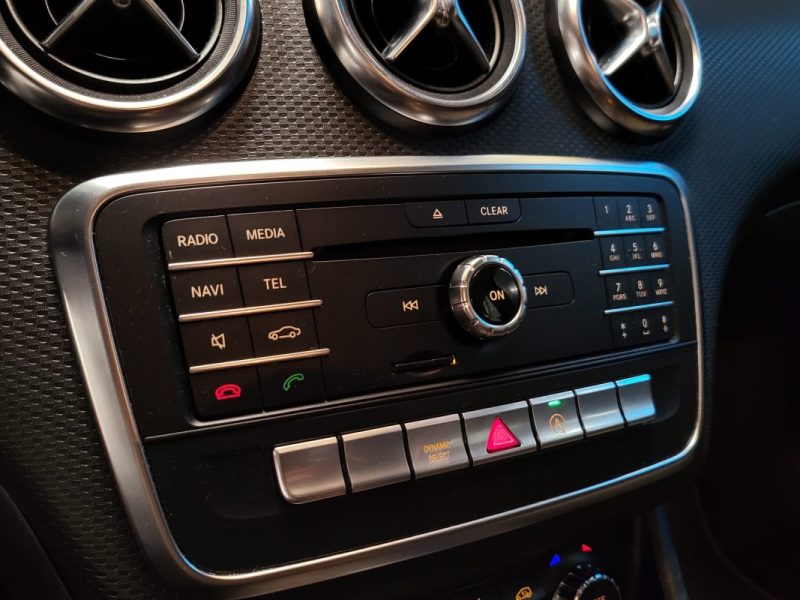 MERCEDES CLASSE A 180 D 109cv SENSATION 7G-DCT CARPLAY / CAMERA / DRIVE SELECT