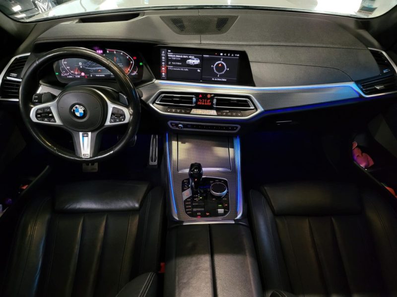 BMW X5 X-DRIVE M50D 400Cv TOIT OUVRANT / ATTELAGE / 360° / TÊTE HAUTE