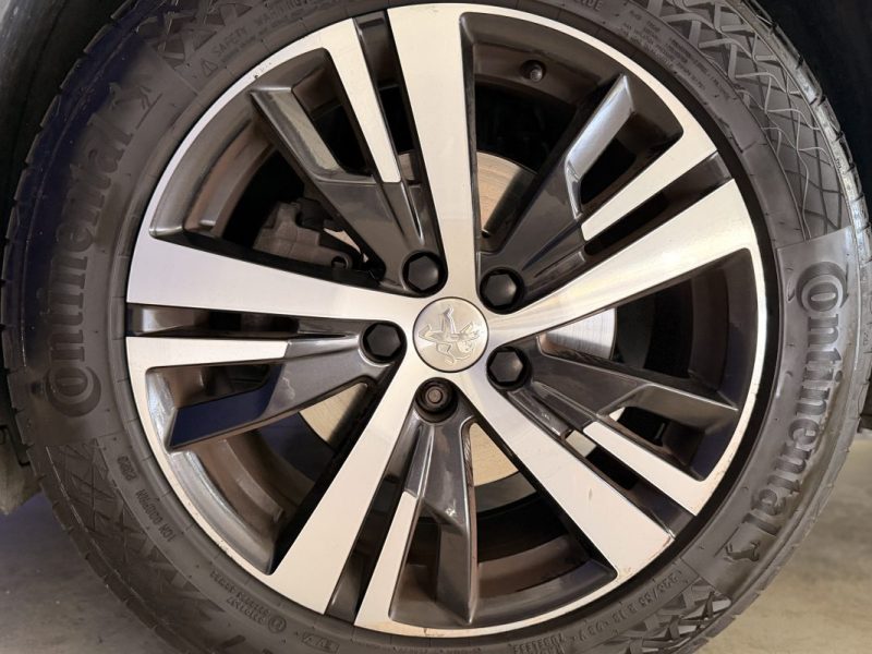 Peugeot 3008 - 1.2 L - COURROIE NEUVE - ENTRETIEN SUIVI - ALLURE - AUTOMATIQUE - 131 ch 