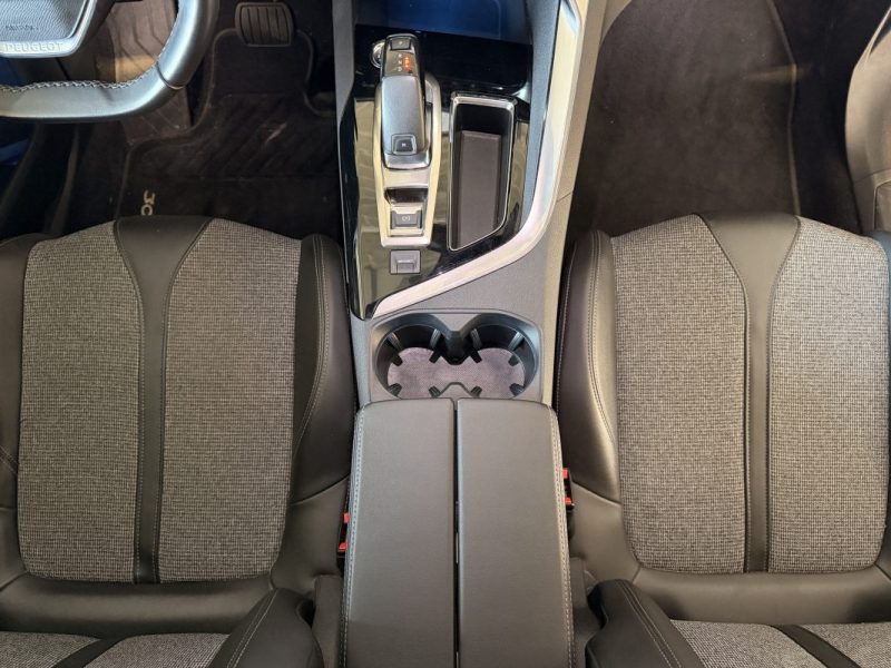Peugeot 3008 - 1.2 L - COURROIE NEUVE - ENTRETIEN SUIVI - ALLURE - AUTOMATIQUE - 131 ch 