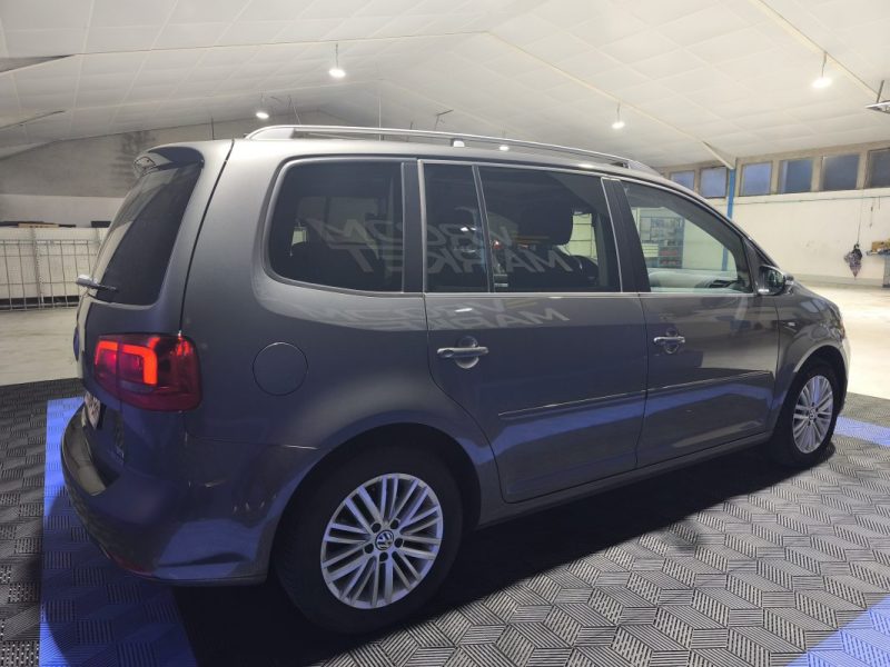 VOLKSWAGEN TOURAN 1.6 TDI 105CH FAP TRENDLINE SUIVIE ENTRETIEN DISTRI OK