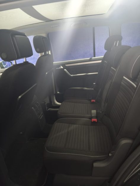 VOLKSWAGEN TOURAN 1.6 TDI 105CH FAP TRENDLINE SUIVIE ENTRETIEN DISTRI OK