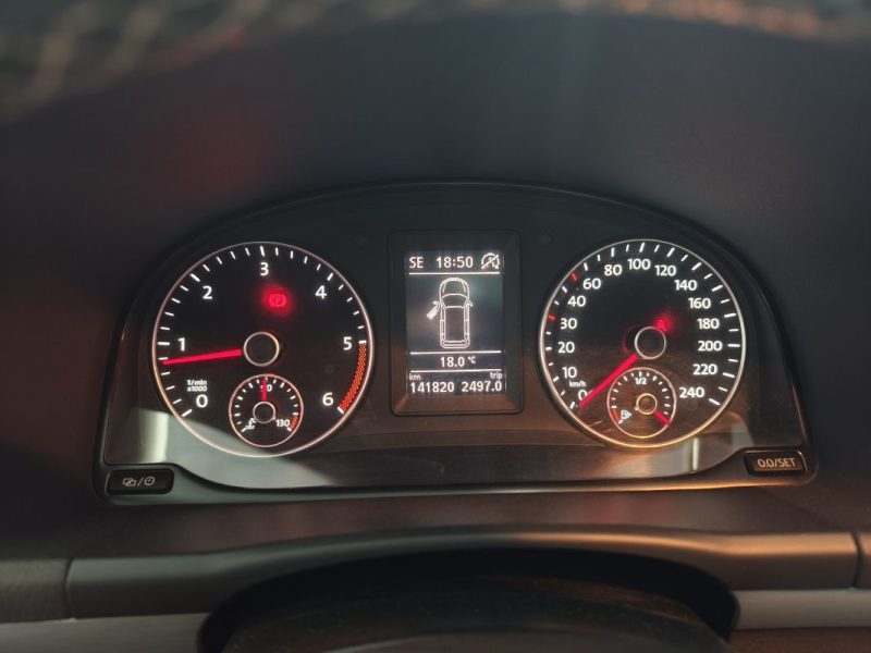 VOLKSWAGEN TOURAN 1.6 TDI 105CH FAP TRENDLINE SUIVIE ENTRETIEN DISTRI OK