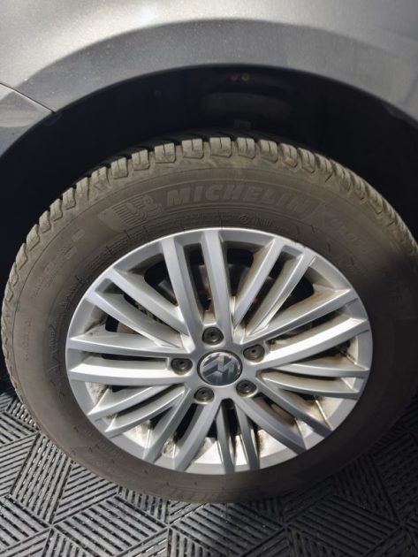 VOLKSWAGEN TOURAN 1.6 TDI 105CH FAP TRENDLINE SUIVIE ENTRETIEN DISTRI OK