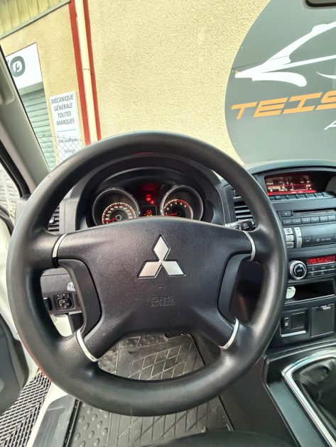 MITSUBISHI PAJERO COURT 3.2 200CH 4WD - 2PL