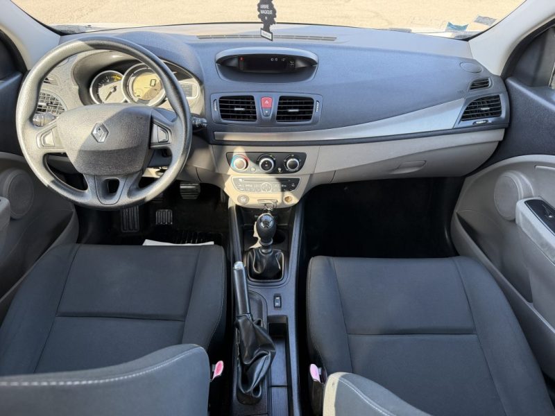 RENAULT MEGANEIII 1.5 DCI 110 AUTHENTIQUE 2011
