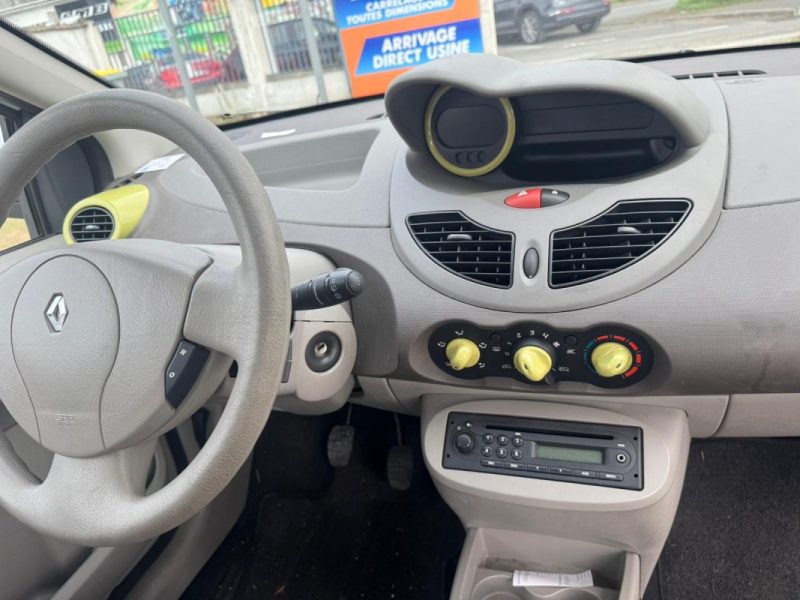 RENAULT TWINGO LIBERTY 2012