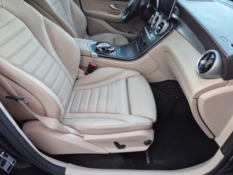 Mercedes GLC 250d 204 ch finition Fascination — le haut de gamme de la série.