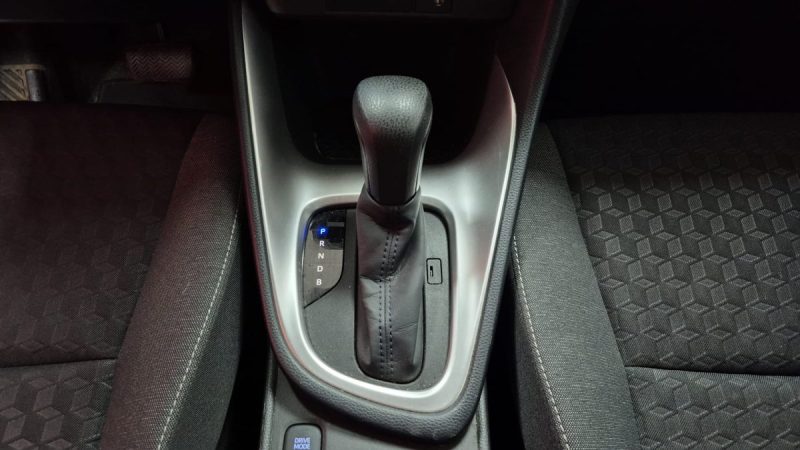 TOYOTA YARIS 4 BERLINE 116cv DYNAMIC BUSINESS 2023/1 ERE MAIN/TVA RECUPERABLE