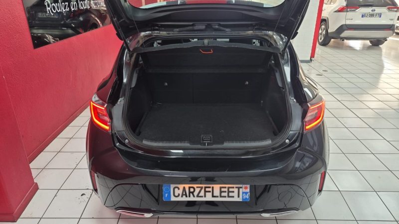 TOYOTA COROLLA BERLINE HYBRIDE 184cv DYNAMIC BUSINESS/1 ERE MAIN/TVA RECUPERABLE