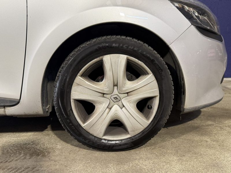 RENAULT CLIO IV 1.0  TCE 90CH -  ZEN - SUIVI FACTURES FULL RENAULT - GPS - 135000KM 