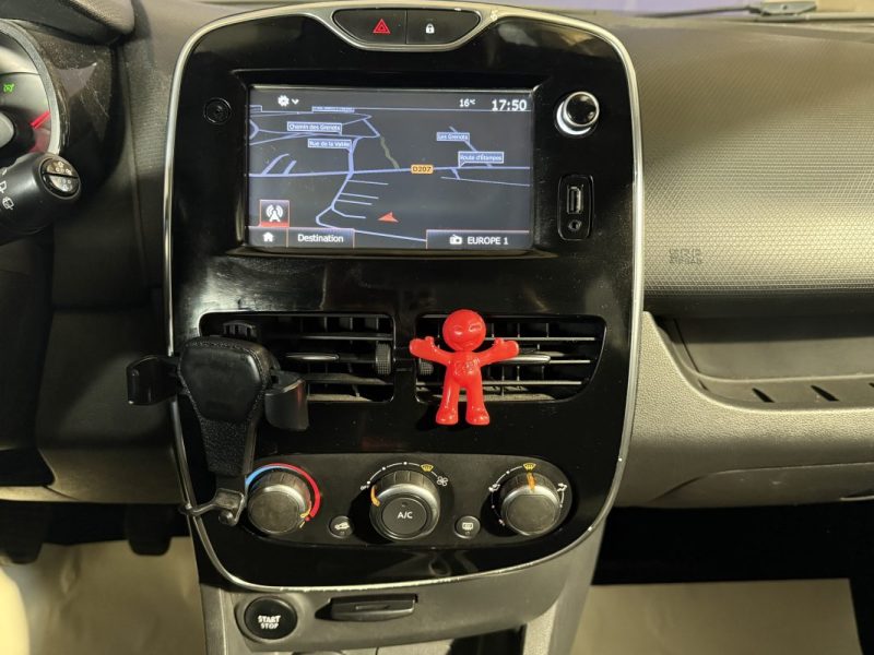 RENAULT CLIO IV 1.0  TCE 90CH -  ZEN - SUIVI FACTURES FULL RENAULT - GPS - 135000KM 