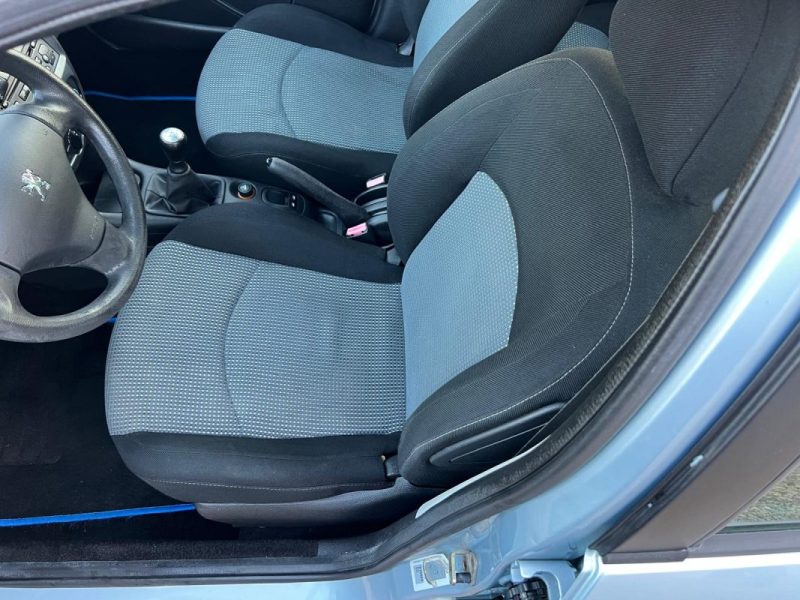 PEUGEOT 206 SW 1.4 i 75 ch X-Line