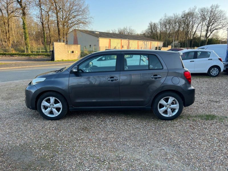 TOYOTA URBAN CRUISER 90 D-4D 2WD Life