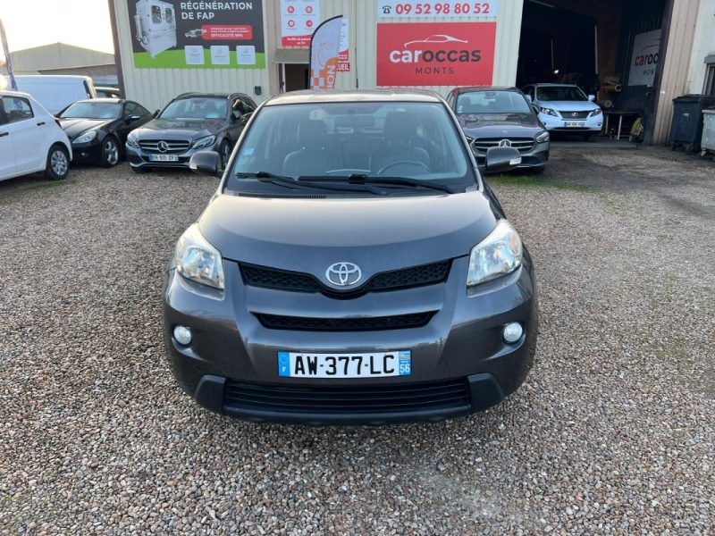 TOYOTA URBAN CRUISER 90 D-4D 2WD Life