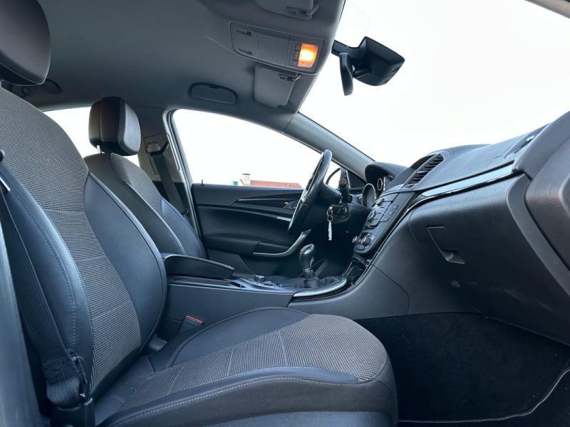 OPEL INSIGNIA 2.0 CDTI 130 EDITION 2012