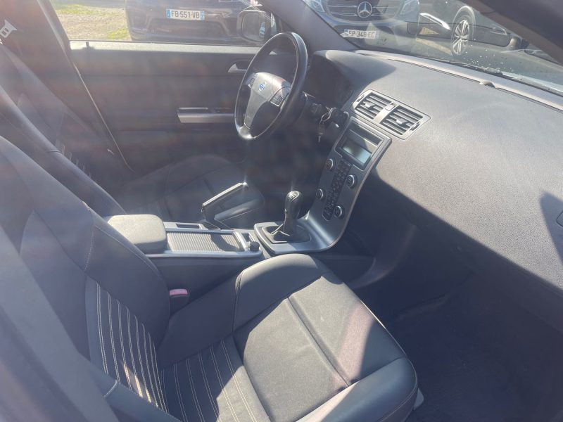 VOLVO V50 2.0 D 136CH MOMENTUM 101MKM