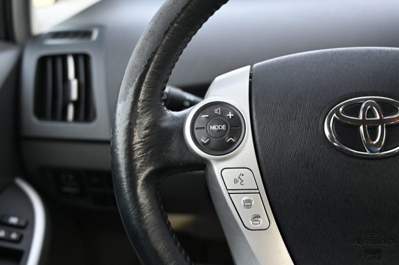 TOYOTA PRIUS III 136CV LOUNGE 2010