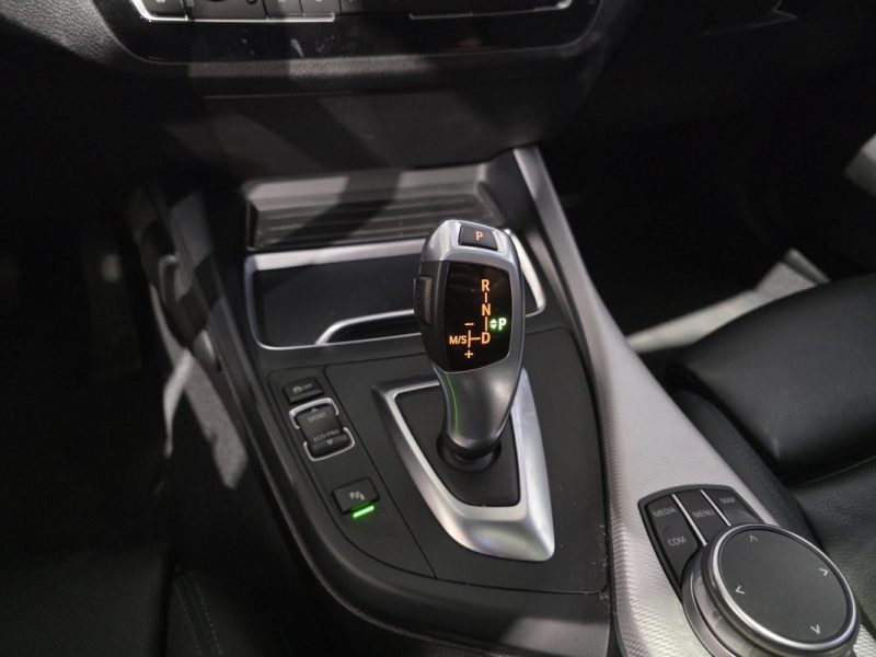 BMW SERIE 1 (F20) LCI 120d xDrive 190 cv / PACK M / SUIVI COMPLET