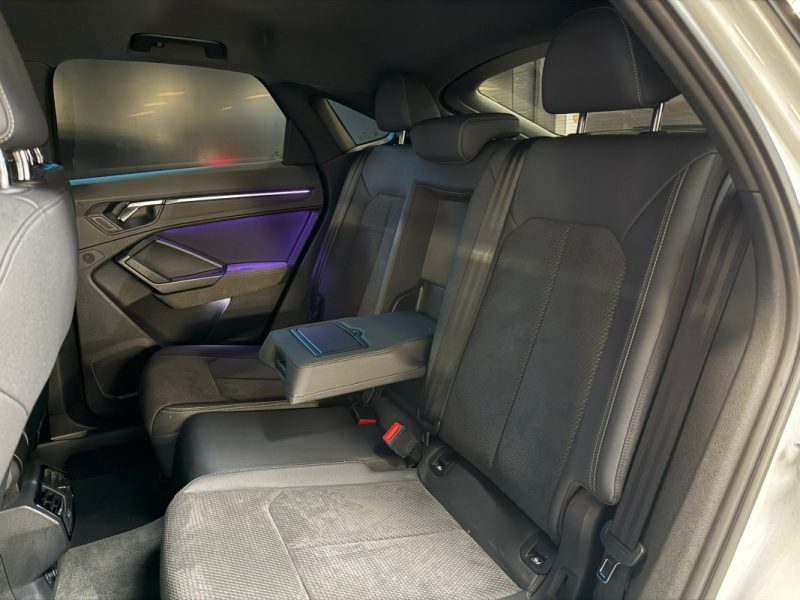 AUDI Q3 Sportback 35 TDI 150 ch S line  S TRONIC 7 / TOIT OUVRANT + KEYLESS + CARPLAY /