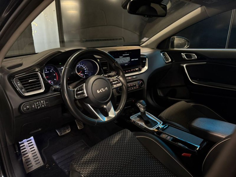 KIA XCEED 1.6 CRDI  ACTIVE 136 ch DCT7 / TOIT OUVRANT + CAMERA + KEYLESS /