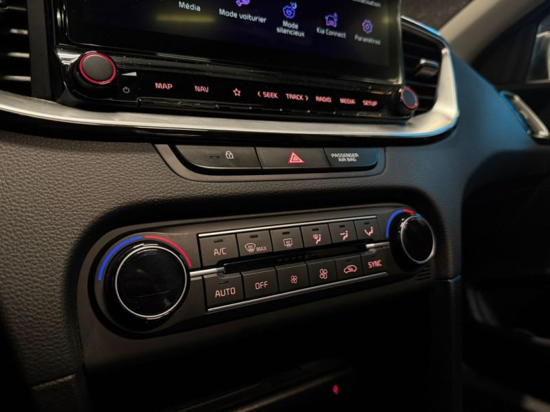 KIA XCEED 1.6 CRDI  ACTIVE 136 ch DCT7 / TOIT OUVRANT + CAMERA + KEYLESS /