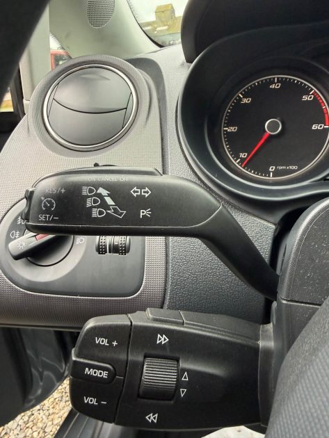 SEAT IBIZA IV 1.2 TDI 75 2012