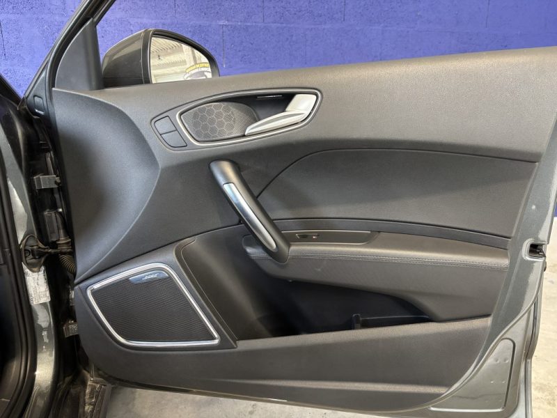 AUDI A1 SPORTBACK 1.4 TFSI 185 CV S LINE 2013 / BOSE  / KEYLESS / SIEGES S1 / JANTES ROTORS