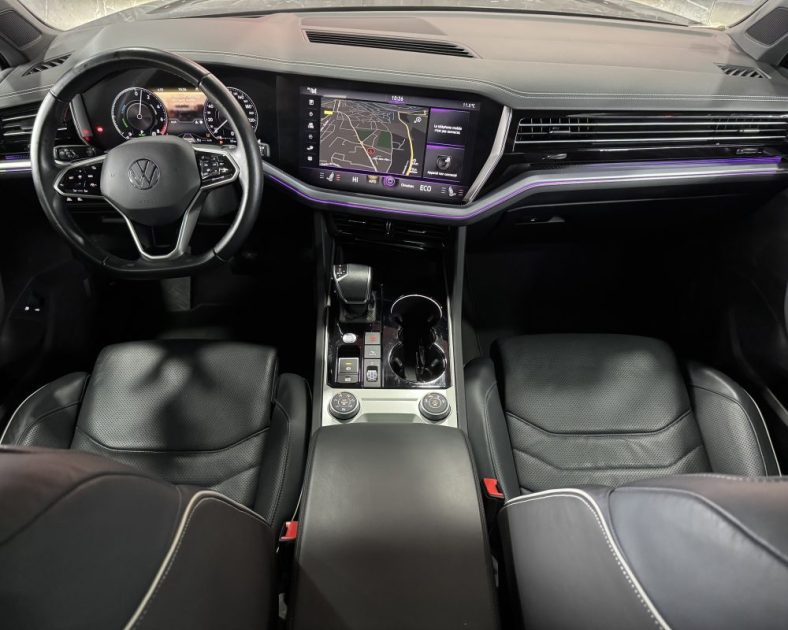 VOLKSWAGEN TOUAREG 3 3.0 TSI EHYBRID 381CH ATMOSPHÈRE 4MOTION BVA8 2021 TTC