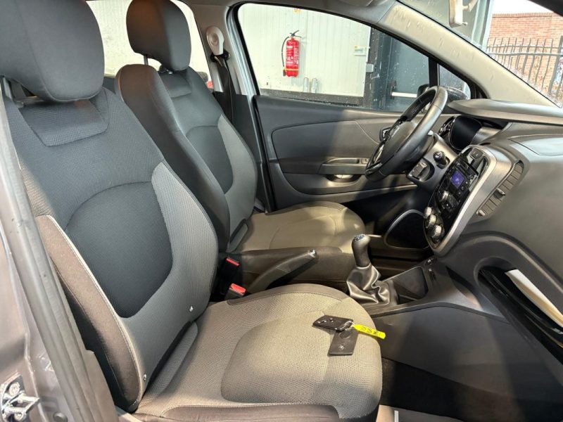 🔹 Renault Captur – Finition Business 🔹 0.9 TCe – 90 chevaux 🔹 Boîte manuelle -  Garantie  