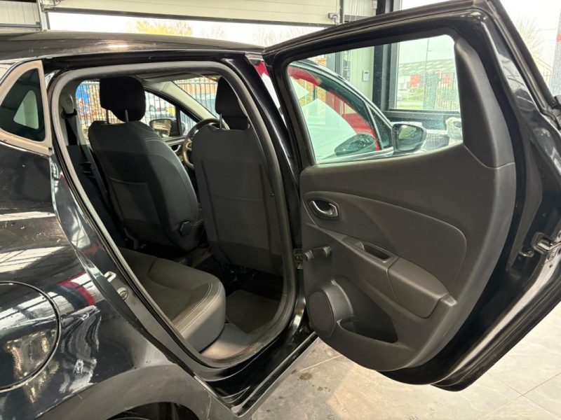 Clio IV 1.2 73ch 🚗 Distribution neuve 🔧 Suivi 📋 Reprise 🔄 Garantie 🛡️