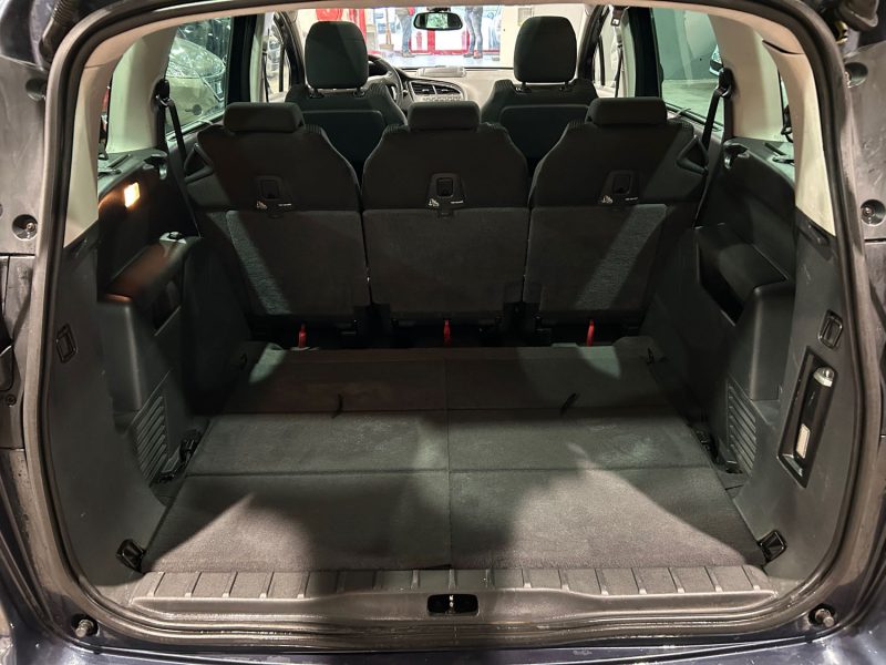 PEUGEOT 5008 1.6 HDI 110CH BMP6 