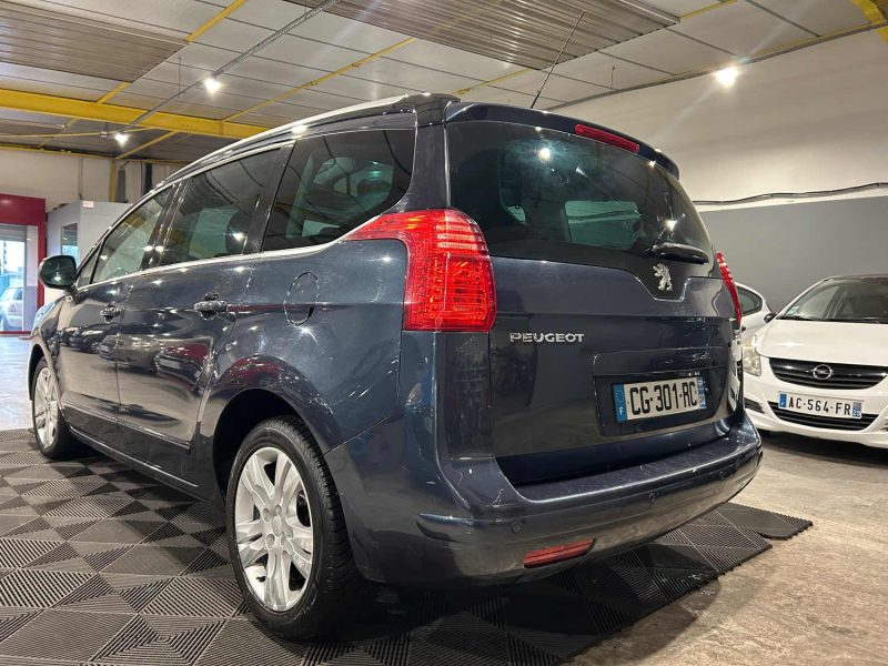 PEUGEOT 5008 1.6 HDI 110CH BMP6 