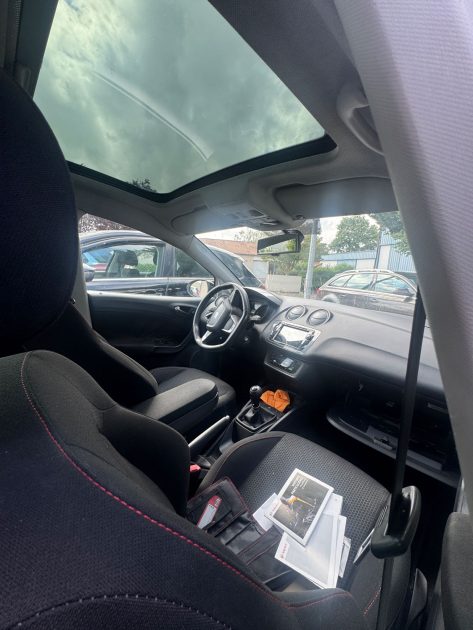 SEAT IBIZA IV SC 2.0 TDI 143 FR 2012