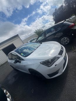 SEAT IBIZA IV SC 2.0 TDI 143 FR 2012