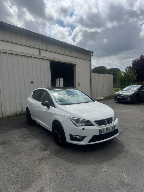 SEAT IBIZA IV SC 2.0 TDI 143 FR 2012