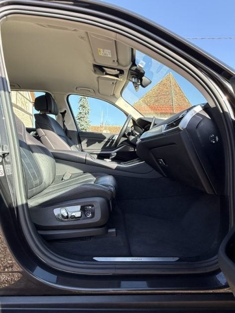 BMW X5 xDrive 45e 394ch BVA8 xLine / HYBRIDE RECHARGEABLE / VOLANT CHAUFFANT / AFFICHAGE TÊTE HAUTE 