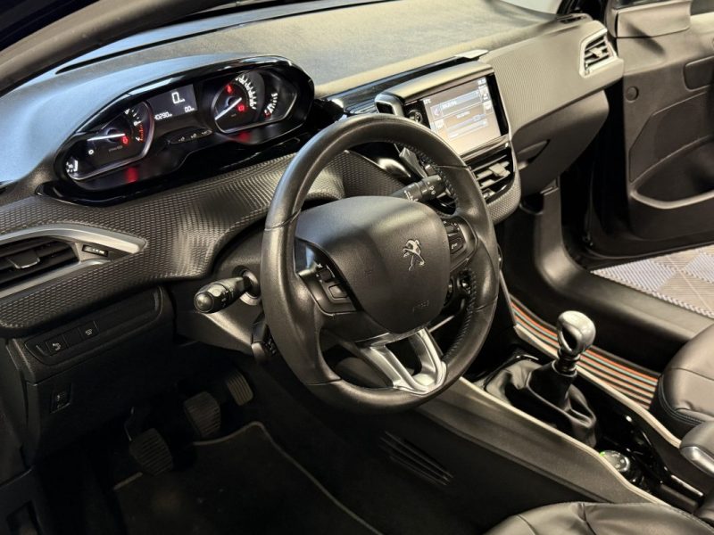 PEUGEOT 2008 URBAN CROSS 1.2 130 Cv 1ERE MAIN / 40 300 Kms CRIT AIR 1 - GARANTIE 1 AN