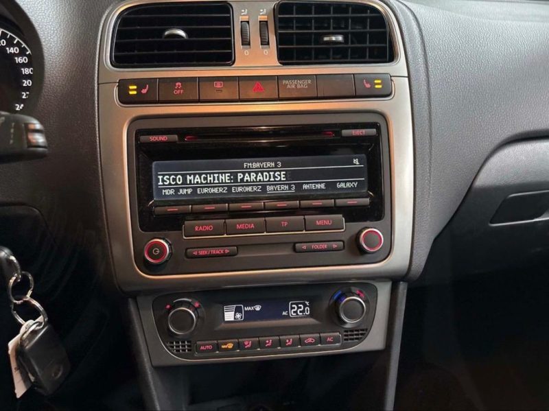 VOLKSWAGEN POLO 1.2 TREND 69CH 2014