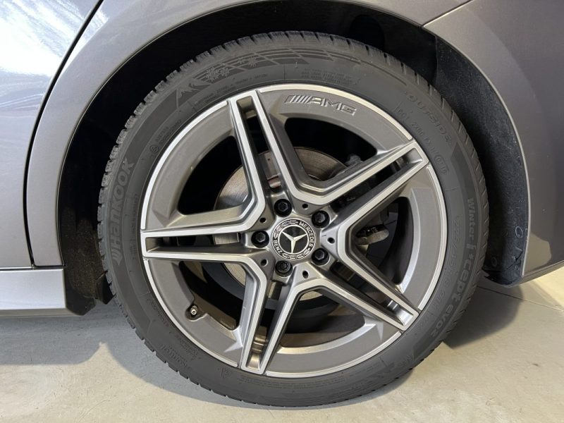 MERCEDES CLASSE A 200 163 CH 7G-DCT AMG LINE / TOIT OUVRANT / SIÈGES CHAUFFANTS