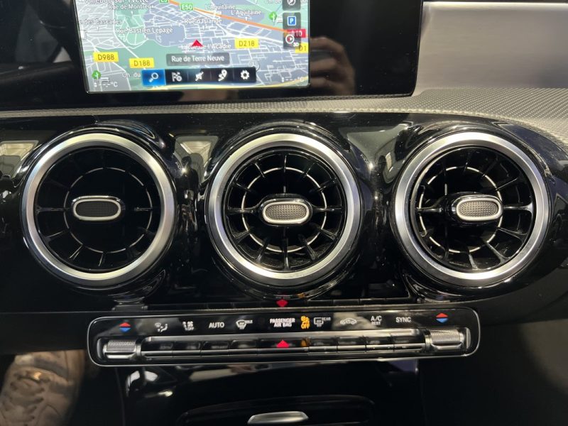 MERCEDES CLASSE A 200 163 CH 7G-DCT AMG LINE / TOIT OUVRANT / SIÈGES CHAUFFANTS