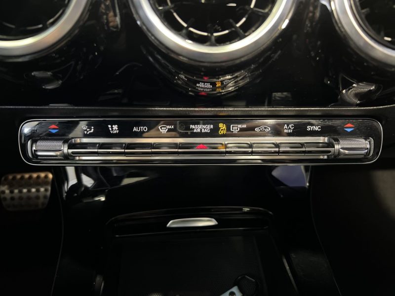 MERCEDES CLASSE A 200 163 CH 7G-DCT AMG LINE / TOIT OUVRANT / SIÈGES CHAUFFANTS