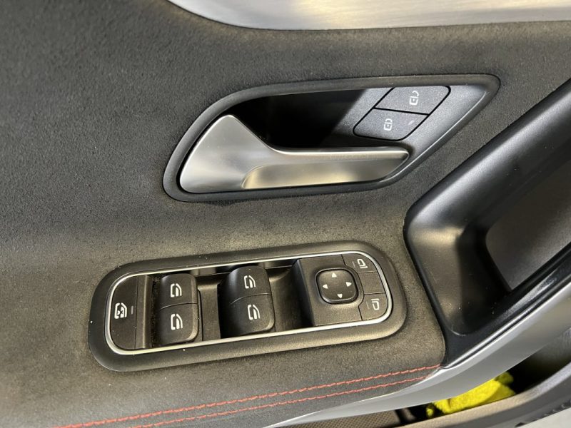 MERCEDES CLASSE A 200 163 CH 7G-DCT AMG LINE / TOIT OUVRANT / SIÈGES CHAUFFANTS