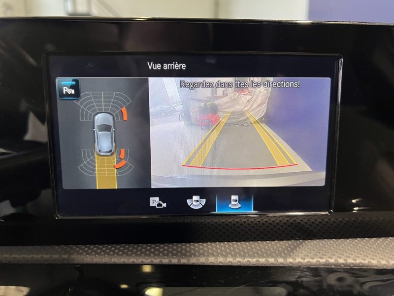 MERCEDES CLASSE A 200 163 CH 7G-DCT AMG LINE / TOIT OUVRANT / SIÈGES CHAUFFANTS