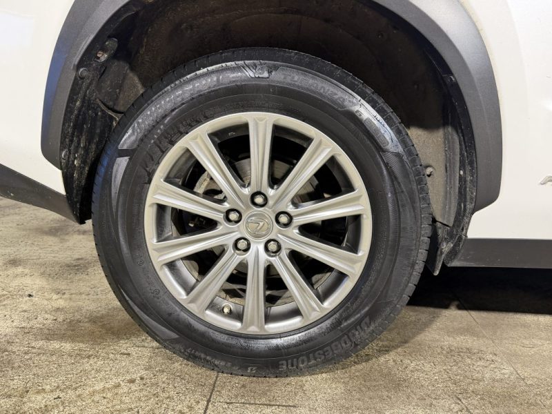 LEXUS NX 300H 2.5 VVT 155cv E-CVT Automatique - Suivi LEXUS  