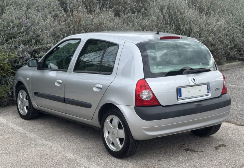 RENAULT  CLIO  1.4 AUTHENTIQUE CONFORT 2005