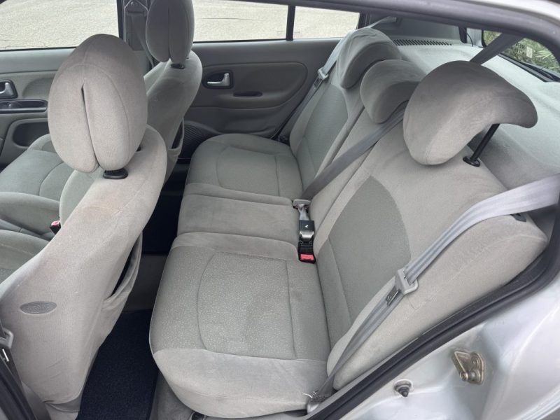 RENAULT  CLIO  1.4 AUTHENTIQUE CONFORT 2005