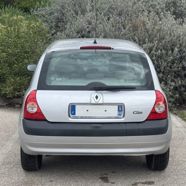 RENAULT  CLIO  1.4 AUTHENTIQUE CONFORT 2005