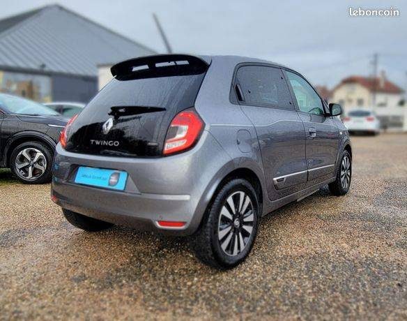 RENAULT TWINGO TECHNO 2024